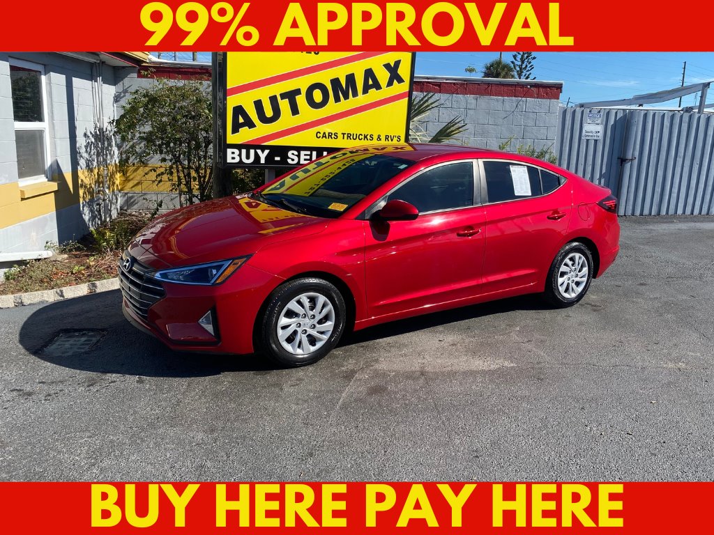 2020 Hyundai Elantra SE's photo