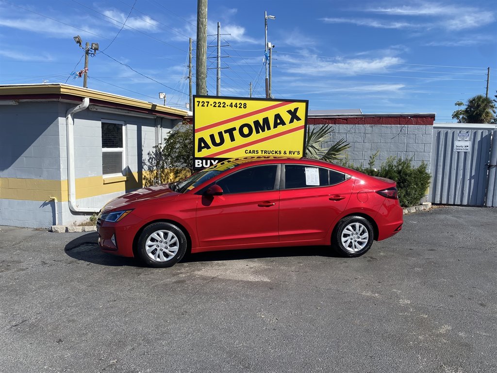 2020 Hyundai Elantra SE photo 2