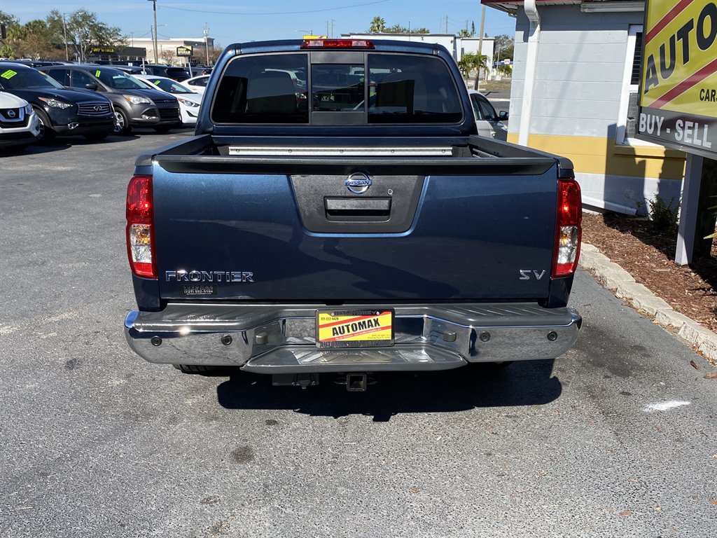 2020 Nissan Frontier SV photo 2