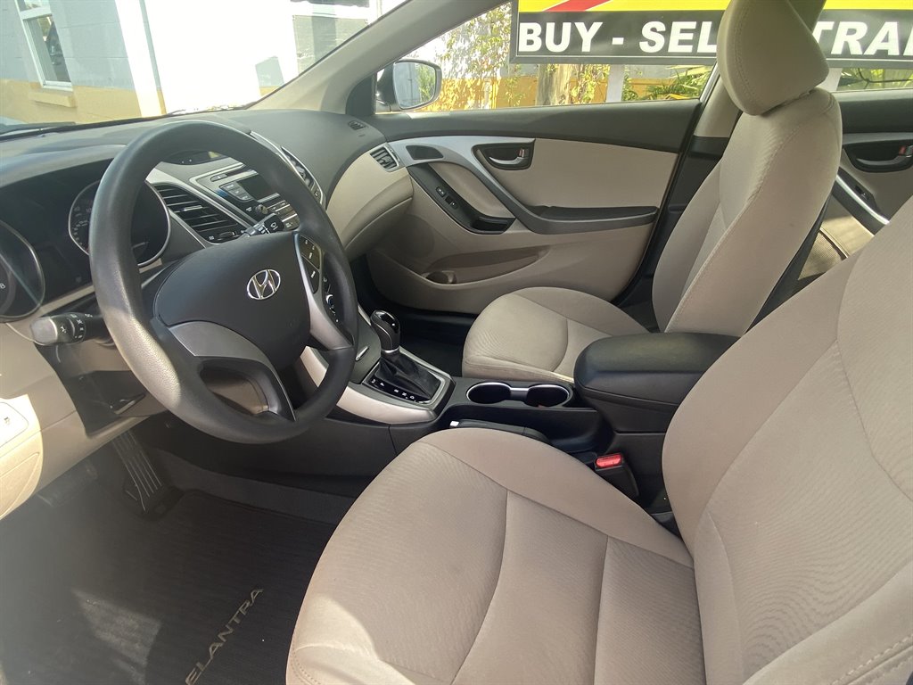 2015 Hyundai Elantra SE photo 6