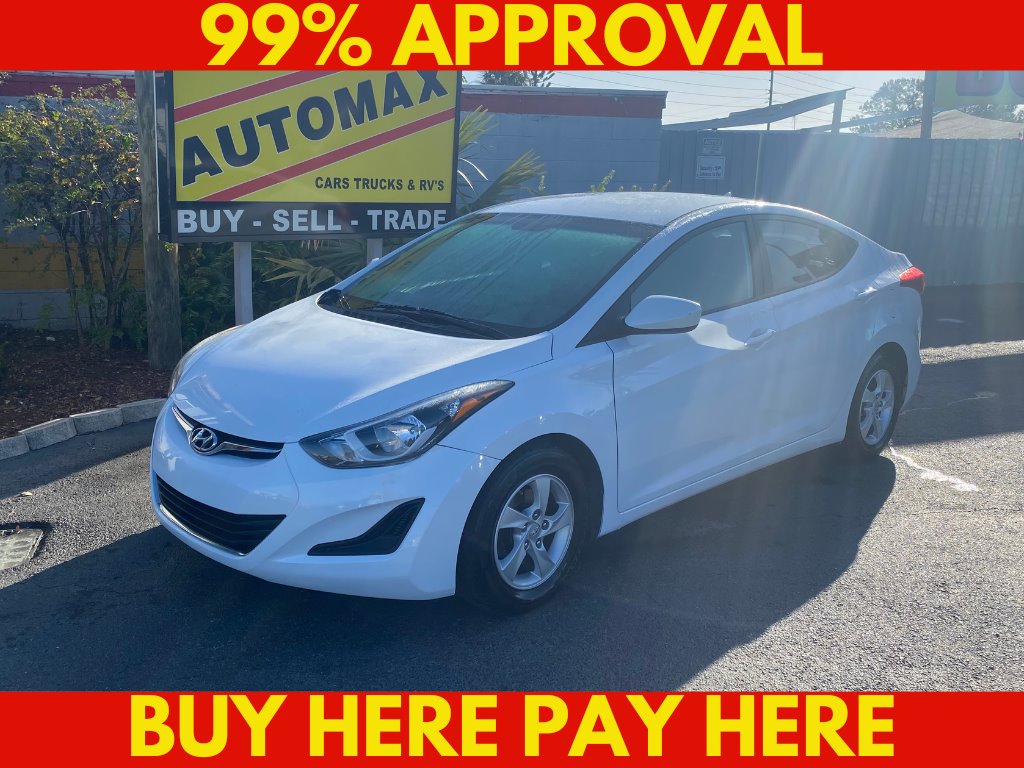 Hyundai Elantra's photo