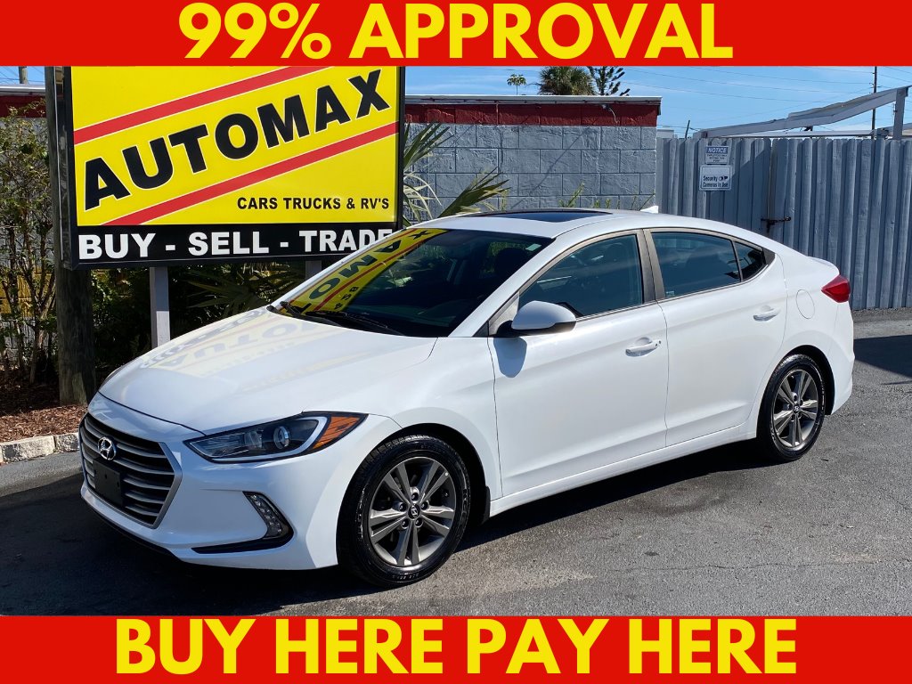 Hyundai Elantra's photo