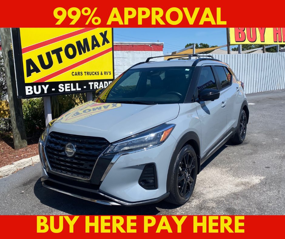 2021 Nissan Kicks SR's photo