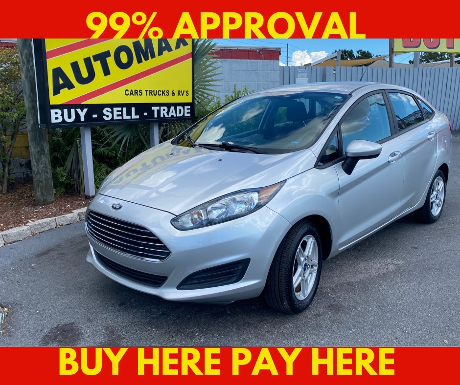 2018 Ford Fiesta SE's photo