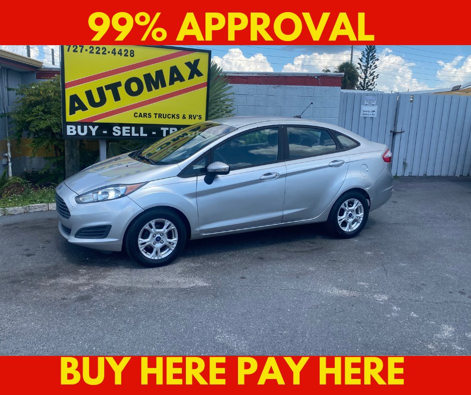 2016 Ford Fiesta SE's photo