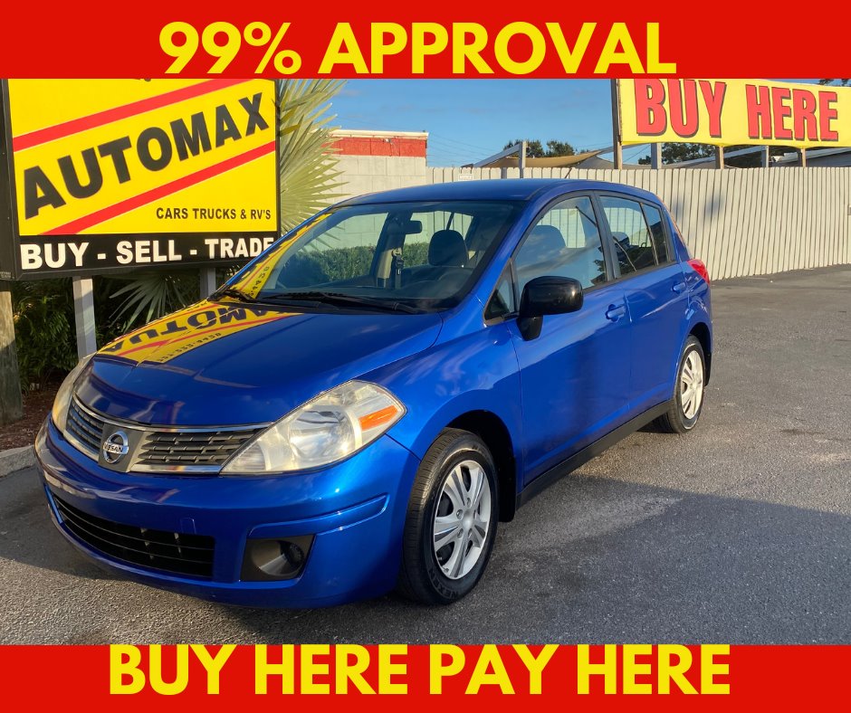 2009 Nissan Versa S's photo