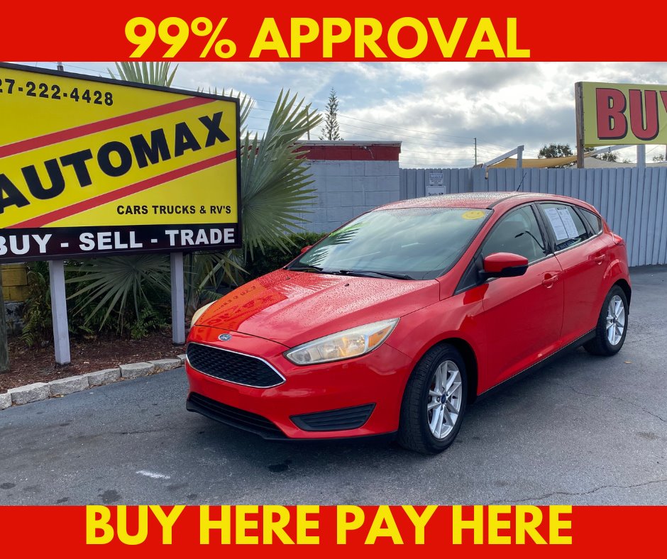 2016 Ford Focus SE's photo